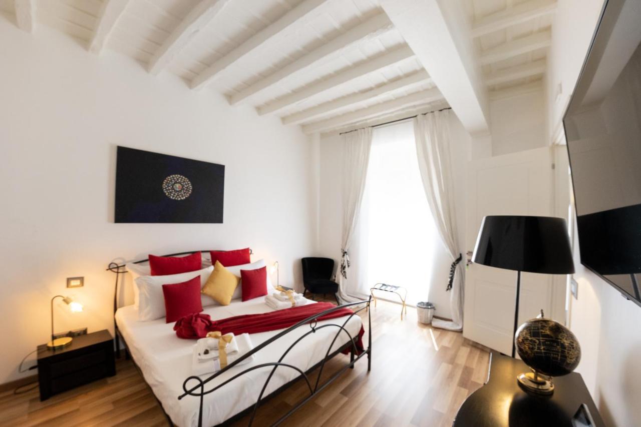 Barcaccia Luxury Suites Roma Exterior foto